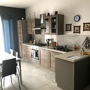 Apartment - 5 Mins From Airport, Luqa